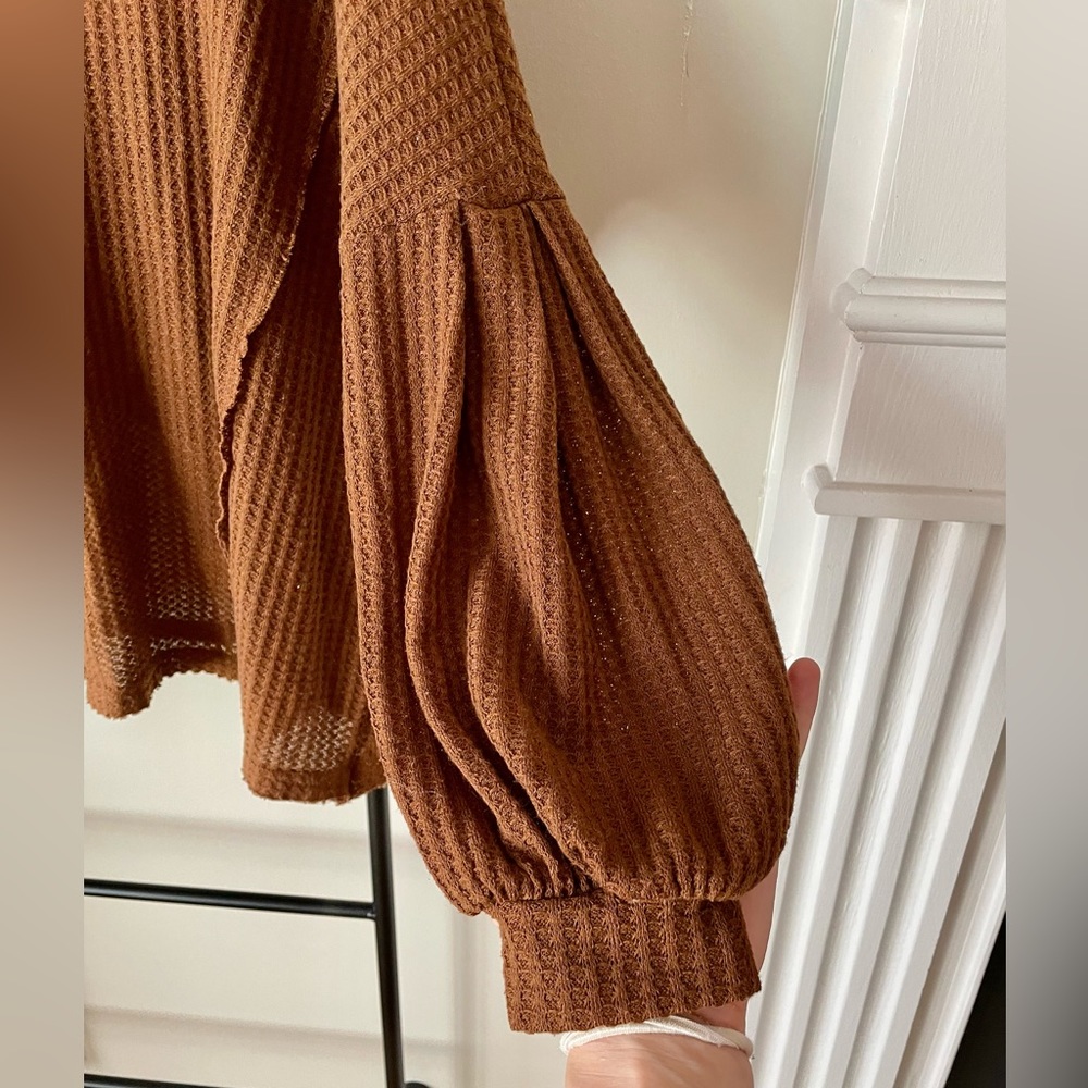 Open Back Waffle Knit Top size Medium - Picture 9 of 12